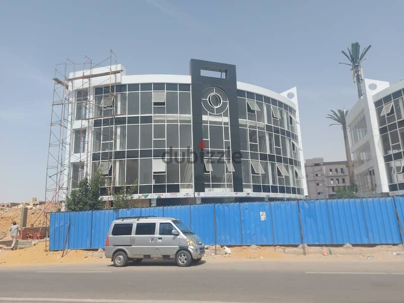 Shop for sale in the heart of El Banafseg area, New Cairo, internal area 55 m, outdoor area 70 m, immediate receipt 0
