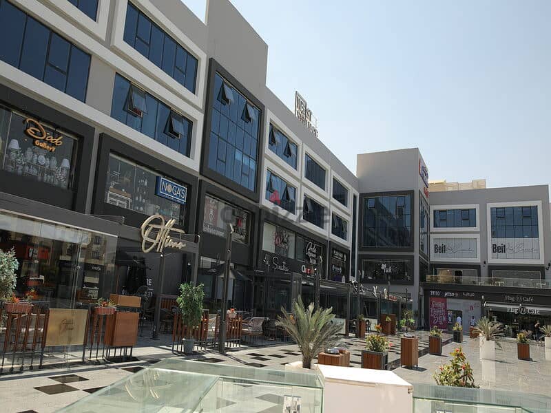 Shop for rent, 163 square meters, frontage in West Square Mall in Beverly Hills, Sheikh Zayed 2