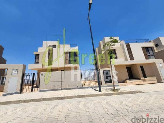 Town house corner for sale in sodic east under market price 0