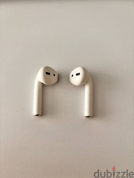 Apple AirPods 4