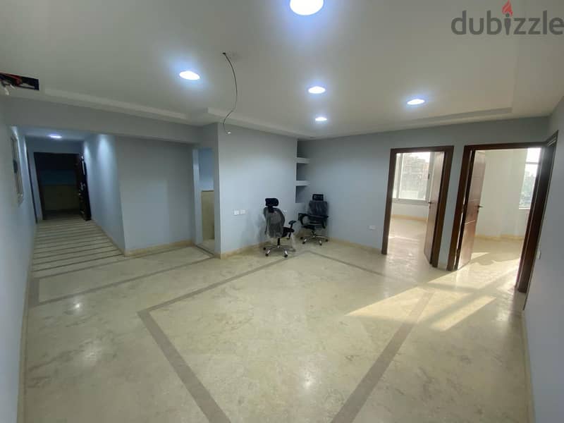 Administrative headquarters for rent in Tahrir Str 7