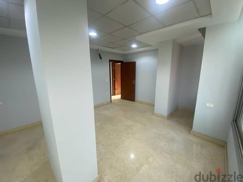 Administrative headquarters for rent in Tahrir Str 10