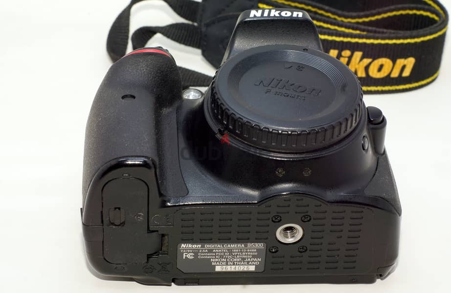 كاميرا Nikon d5300 الغنية عن التعريف ( بودى ) زيرو 5