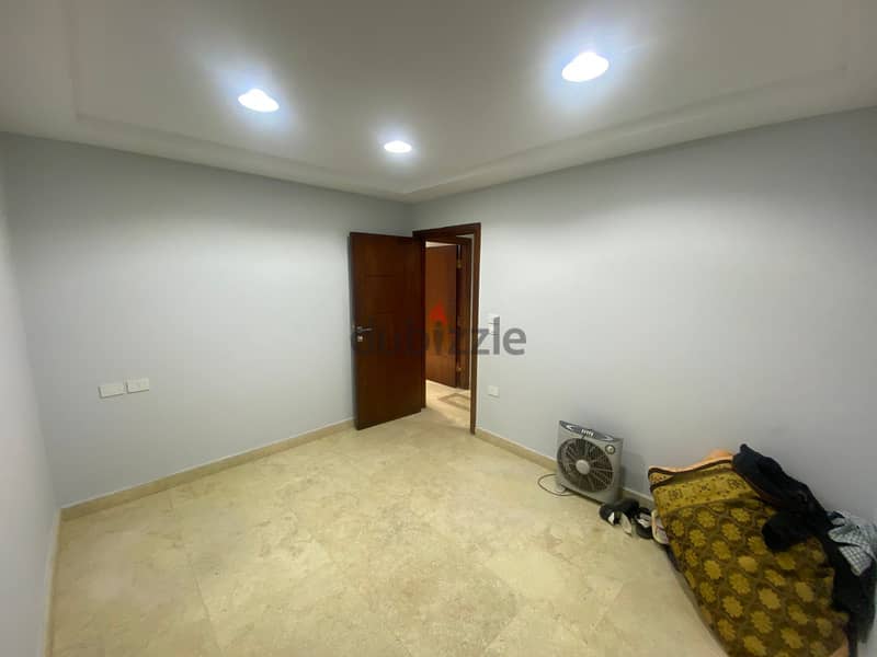 Administrative headquarters for rent in Tahrir St 12