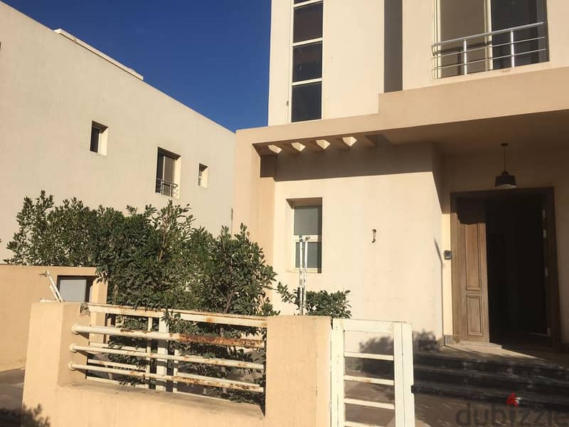 FOR SALE | STANDALONE | 600 sqm | PRIME LOCATION | GRAND HEIGHTS | SHEIKH ZAYED 2