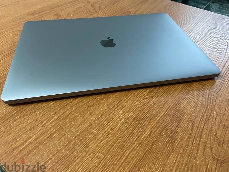 MacBook Pro 2019  16”inch Intel core i7 -  64 giga ram ddr4 500 ssd 2