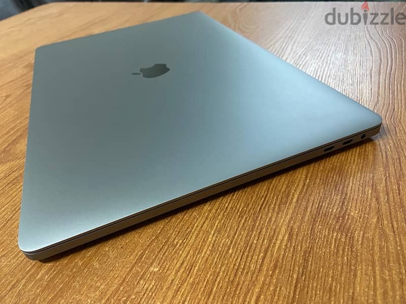 MacBook Pro 2019  16”inch Intel core i7 -  64 giga ram ddr4 500 ssd 3