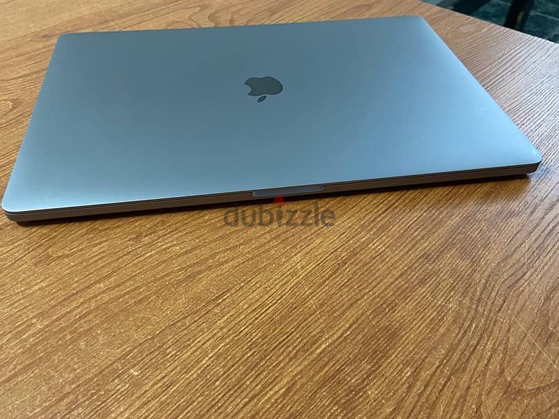MacBook Pro 2019  16”inch Intel core i7 -  64 giga ram ddr4 500 ssd 4