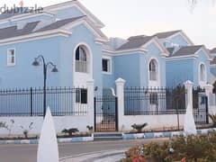 Immediate receipt villa in Obour City for sale in installments, enjoying privacy, ready to live inside a compound with a wonderful private garden.
