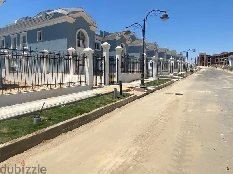 Immediate receipt villa in Obour City for sale in installments, enjoying privacy, ready to live inside a compound with a wonderful private garden. 7