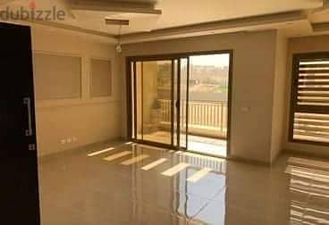 3-bedroom apartment for sale with a distinctive view in Stone Park Compound in the heart of the Fifth Settlement, minutes from the  AUC 2