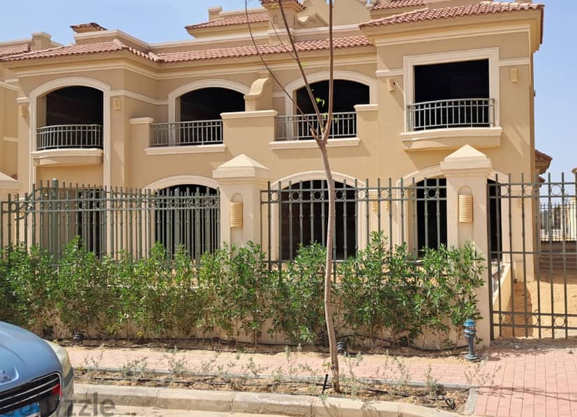 under market price for quick sale , a villa for sale in El Patio Prime Shorouk compound, ready to move 2