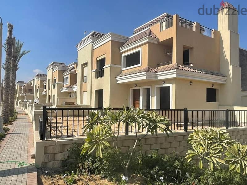 For sale villa 239 m with a discount of 42 m Prime location on Suez Road in front of Madinaty in installments 6