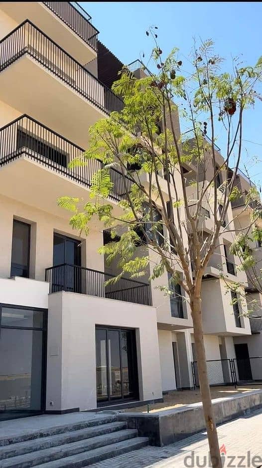 For sale apartment 232 m + room Nani in Sodic east Prime Location inside the compound in the heart of El Shorouk with installments 1