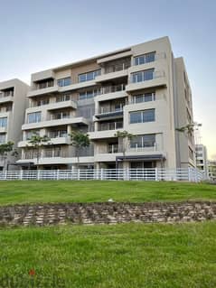 for sale apartment in palm hills capital garden 197m 3bed room directly from owner ready to move very prime location and view less than company price