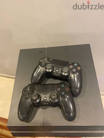 PLAYSTATION 4 LIGHTLY USED 1TB