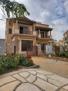 For sale in installments,  villa on a wide garden in Madinaty, model A3