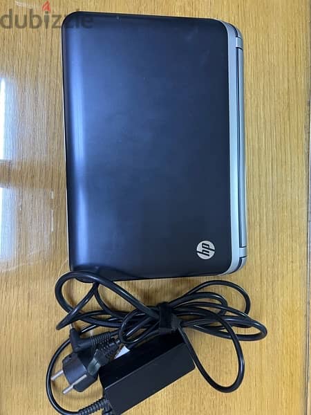 HP mini laptop with Battery & Charger 1