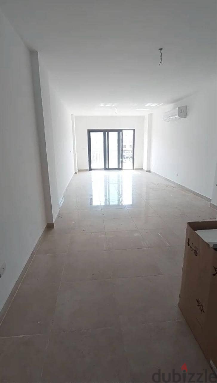 pent houes  For rent 233m prime location delivered Marassem New Cairo Fifth square 1