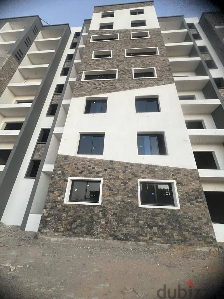 An apartment ready for inspection for sale with a down payment of only 603 thousand EGP. You will live inside an already built compound near the Al-Ma 3
