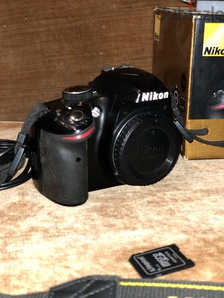 كاميرا nikon D 3200 3