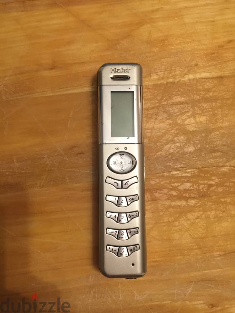 للبيع 6 موبايلات قديمة مختلفة الحالة - For sale 6 old mobile phones 7