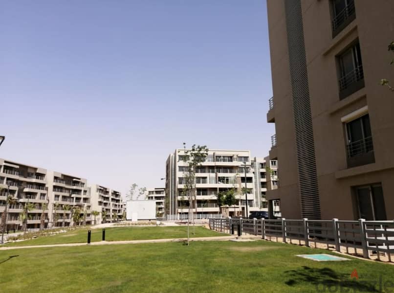 Immediate delivery apartment for sale in Palm Hills next to Madinaty, without down payment and installments over 10 yearsشقة إستلام فوري للبيع 4