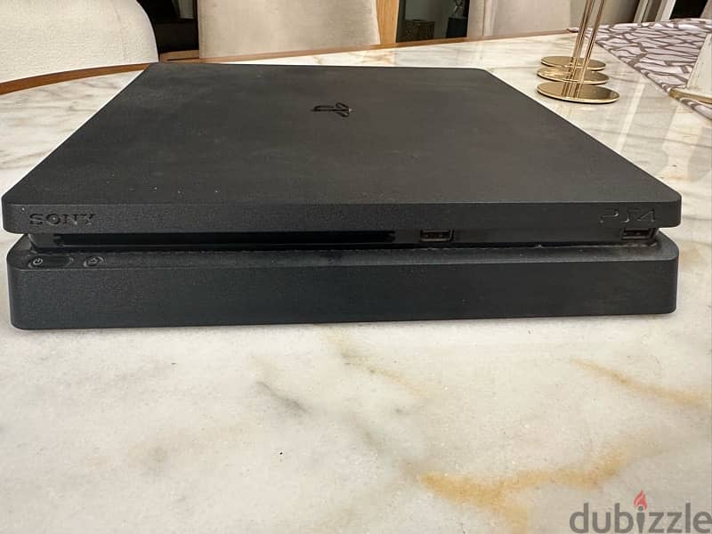 PS4 Slim 1TB + Extra Controller 2