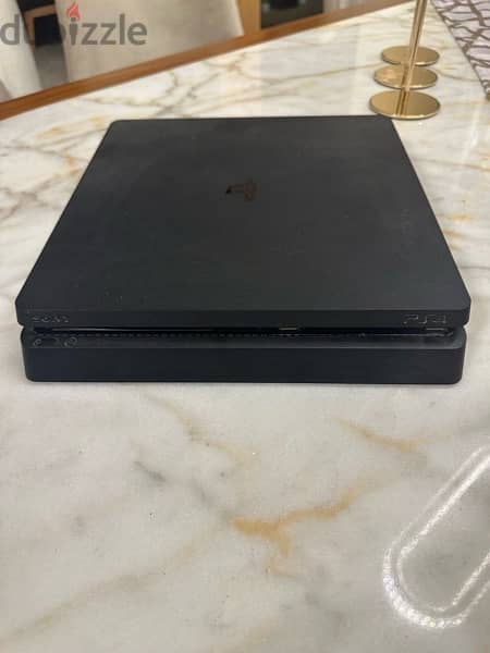 PS4 Slim 1TB + Extra Controller 3