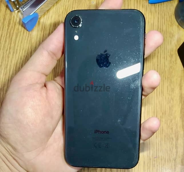 iphone XR - 64 Gb - battery 76% 2