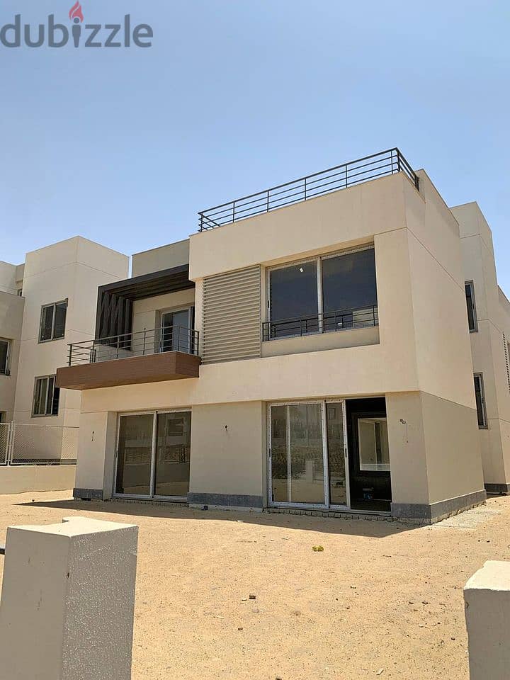 townhouse villa for sale in the "Palm Hills" compound in New Cairo 2