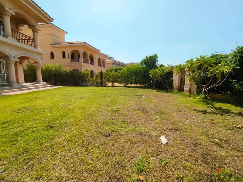 Standalone villa fully finished ready to move prime Location wide garden view 3