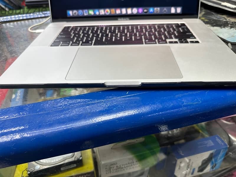 Apple Macbook pro 2019 7