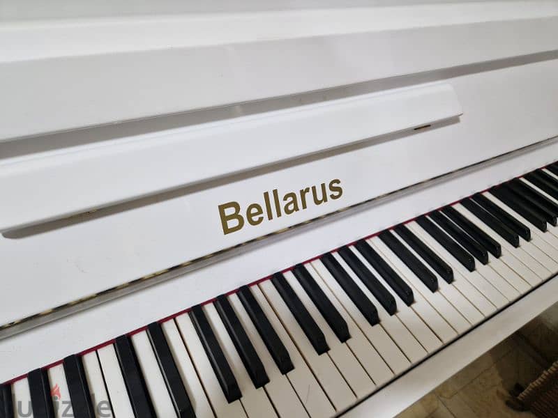 بيانو روسى بحاله الجديد ماركه Bellarus 5