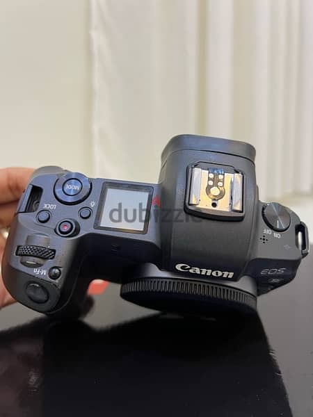 Canon R +  للبيع كاميرا كانون R معاها كل مشتملاتها 4