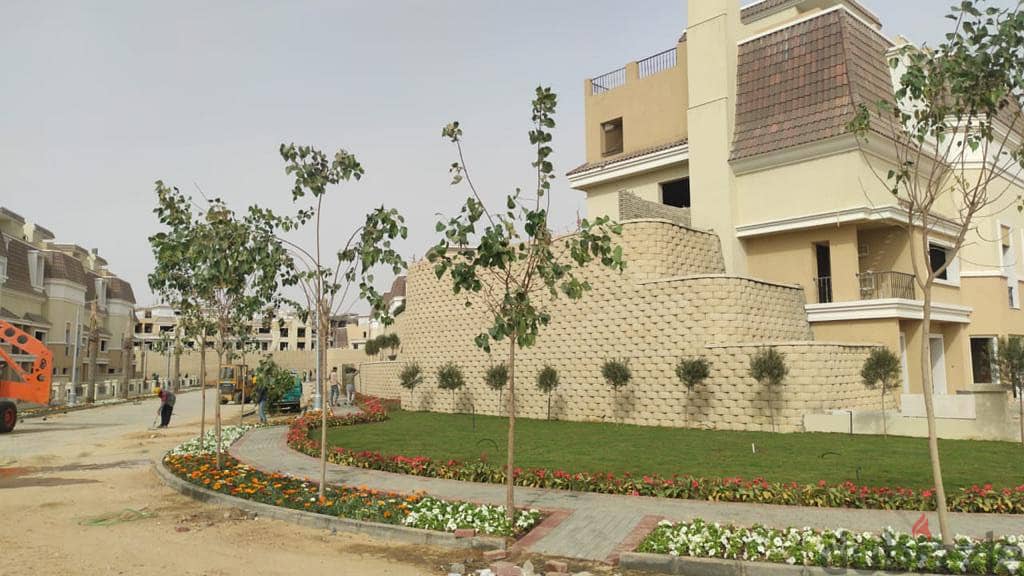 S villa in Sarai Compound, area of 212 square meters, for sale, in a very distinctive division. Book now 12