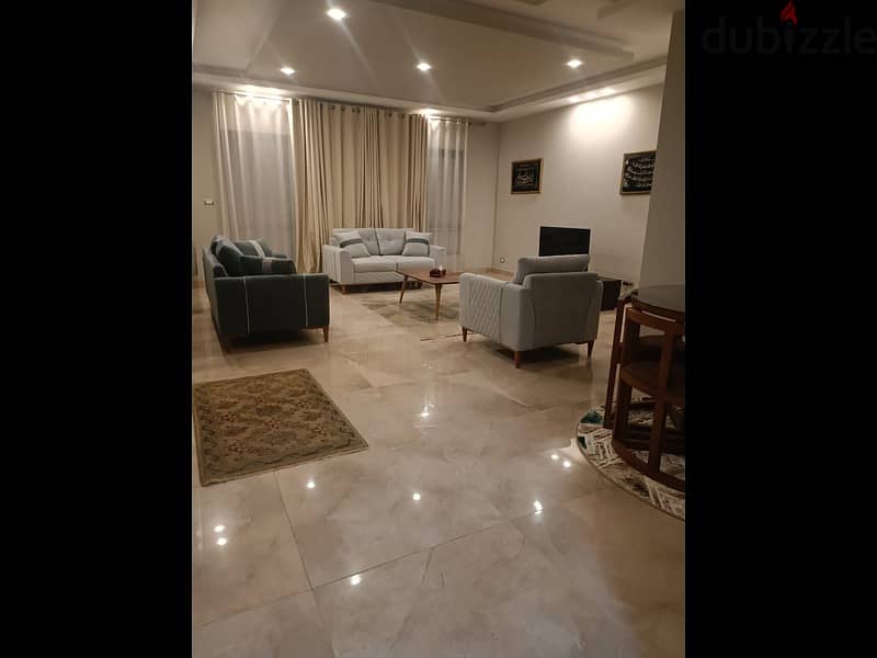 شقة مفروشة للإيجار في كورت يارد الشيخ زايد 1