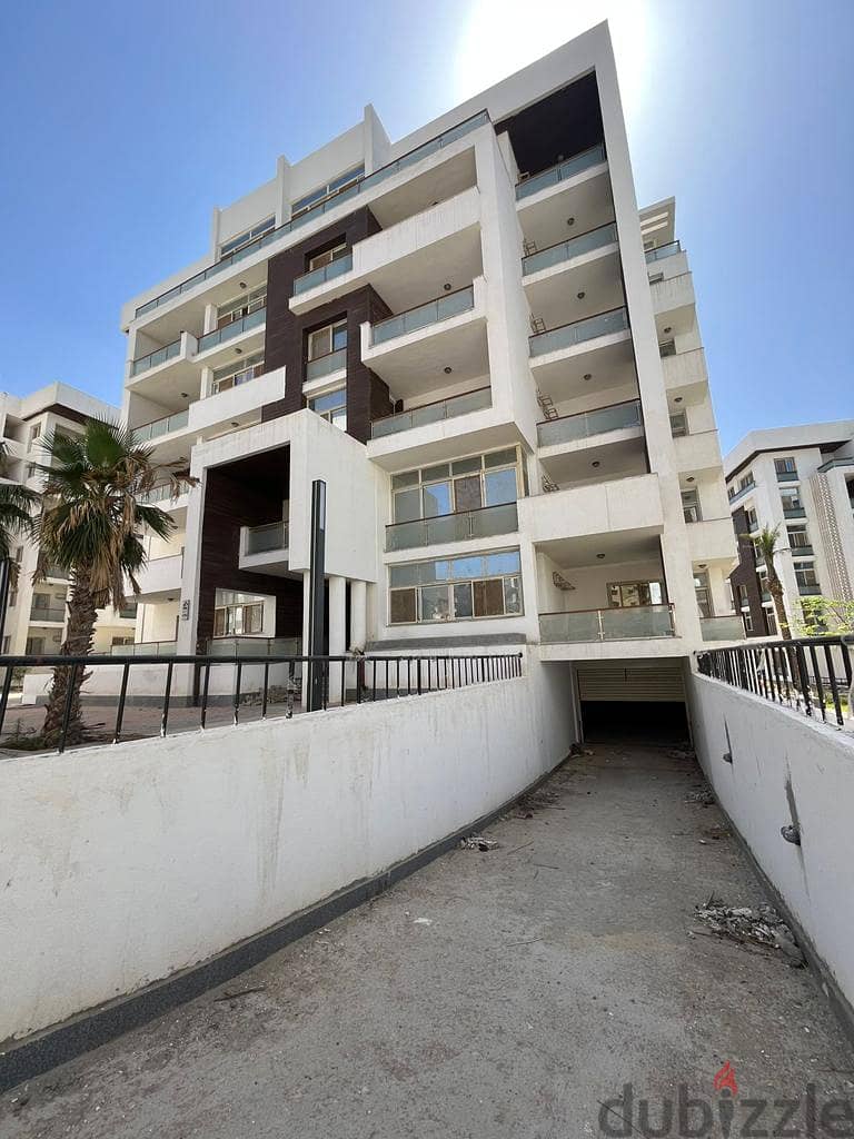 157 sqm apartment for sale, immediate receipt, 3 rooms, fully finished, in Downtown, Al Maqsad Compound 2