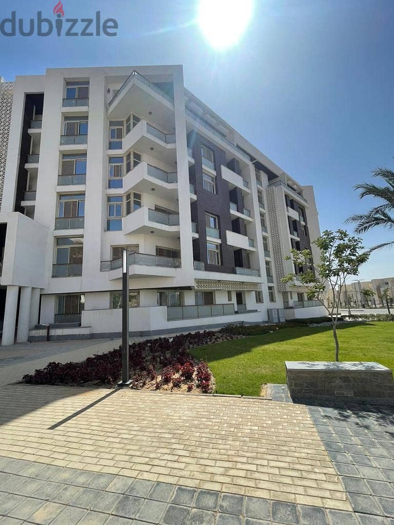 157 sqm apartment for sale, immediate receipt, 3 rooms, fully finished, in Downtown, Al Maqsad Compound 4