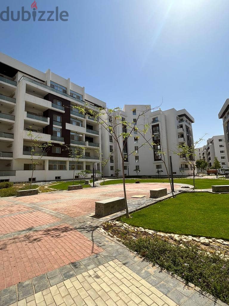 157 sqm apartment for sale, immediate receipt, 3 rooms, fully finished, in Downtown, Al Maqsad Compound 9