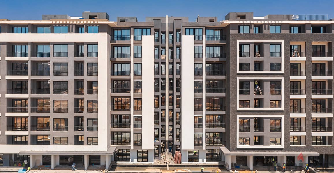 Immediate receipt of an apartment of 190 square meters in Castle Landmark Compound in the Administrative Capital in R7, with a 10% down payment over 1 3