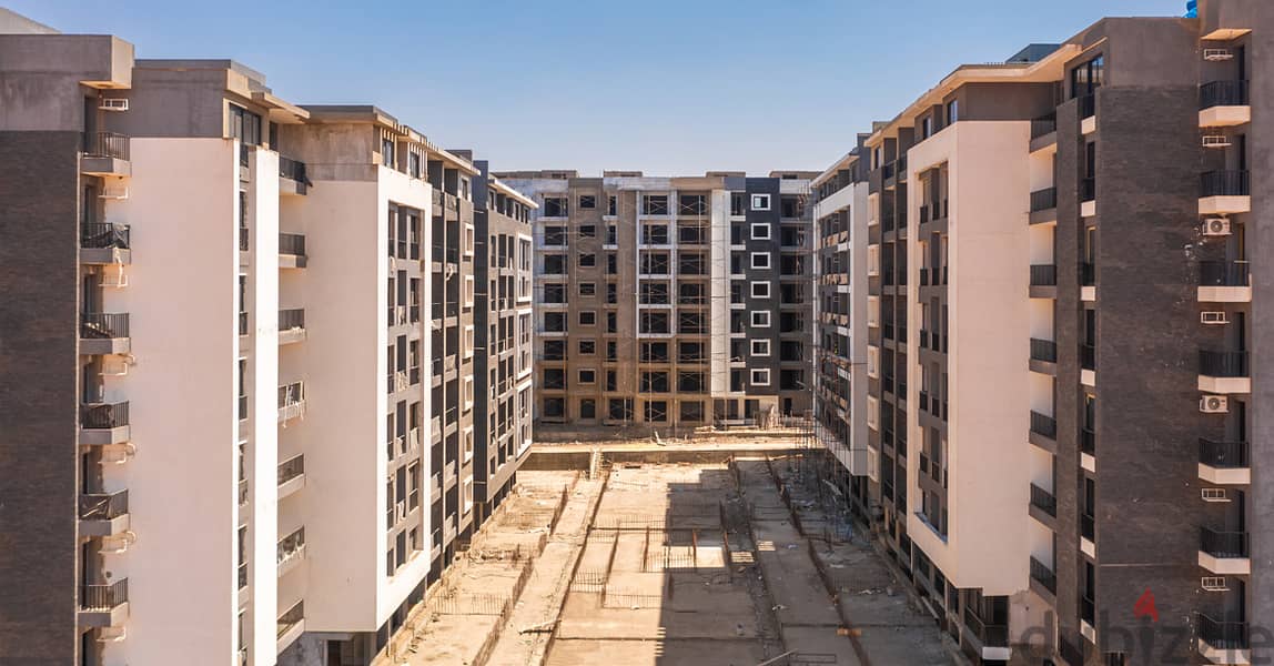 Immediate receipt of an apartment of 190 square meters in Castle Landmark Compound in the Administrative Capital in R7, with a 10% down payment over 1 6