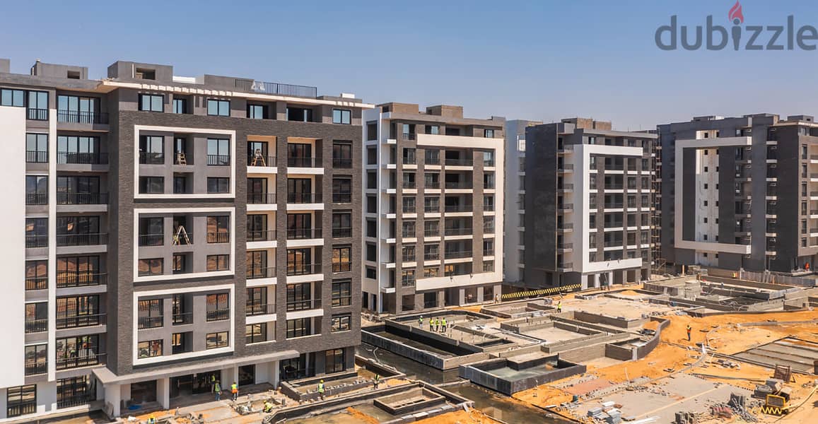 Immediate receipt of an apartment of 190 square meters in Castle Landmark Compound in the Administrative Capital in R7, with a 10% down payment over 1 9