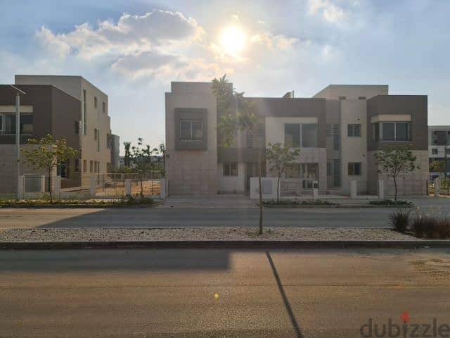 apartment fully finished , very prime location , palm hills new cairo 9