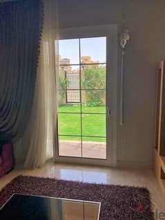 Apartment with garden for sale in installments in the most prestigious compound in the settlement Hyde Park 0