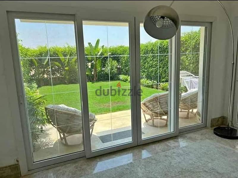 Apartment with garden for sale in installments in the most prestigious compound in the settlement Hyde Park 2