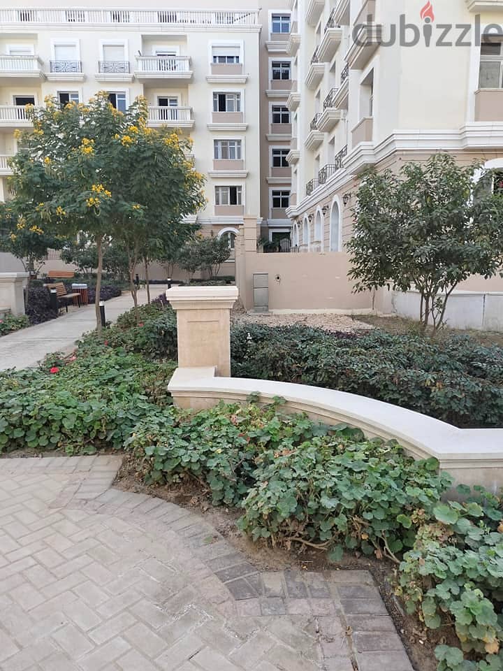Apartment with garden for sale in installments in the most prestigious compound in the settlement Hyde Park 7