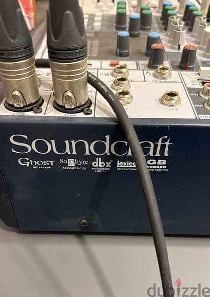 بحالة الزيرو استعمال تجربة فقط  soundcraft signature 12 mixer 4