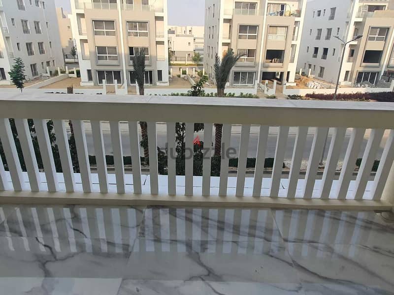 apartment for sale at hyde park new cairo | prime location | fully finished with Ac`s 9