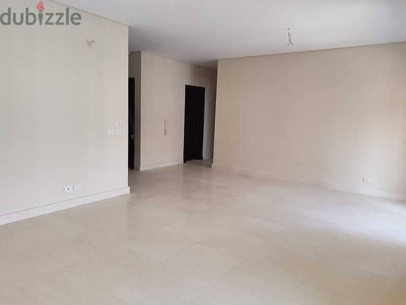 For sale, an apartment with garden, 145 square meters, finished and immediate receipt, in the Fifth Settlement 2